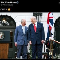 백악관, 트럼프-찰스3세 사진 올리고 "두 명의 왕"…원성 빗발