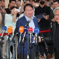 [속보] 젠슨 황 “주가 급락해도 기뻐해야…지금은 할인된 가격에 살 기회”