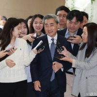 신현송 한은 총재 취임…