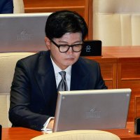 꼬여버린 한동훈 복당 로드맵…국힘도 지지층도 '시큰둥'