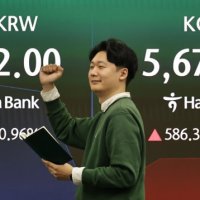 코스피 5670선 복귀...달러/원 환율 1460원대 복귀 파이팅