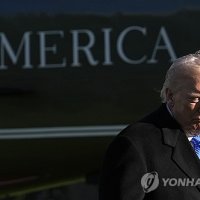 "트럼프 지지율 36%…이란전 여파에 재집권 뒤 최저"<로이터>