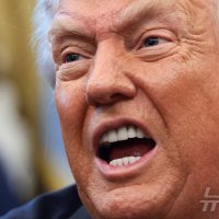 '그린란드 매입비' 1000조 추산…트럼프 "어떤 식으로든 갖겠다"