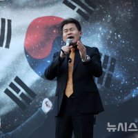 전한길 "보수우파 분열 가져올 뿐…국힘에 남아서 싸우기로 결단"
