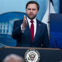 밴스 “트럼프의 그린란드 발언 진지하게 들어야”…로이터 “주민에 현금 살포 검토”