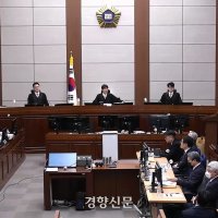 [속보]지귀연 재판부 “벌써 6시간…” 지적에 윤석열 “헌법 관련 사항” 직접 반박