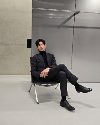 김수현 근황, 73억 손배소 논란 속 당당한 태도&hellip;진실은 밝혀질까? 관련 이미지 25