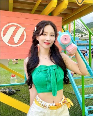 남유정 워터밤 무대 솔로 퍼포먼스
