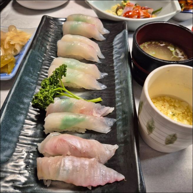 전북 군산시 영화동 맛집 유정초밥 - 초밥, 롤 전문점