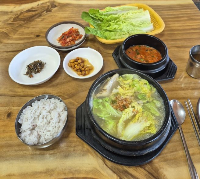 [제주/연동] 앞뱅디식당 각재기국 내돈내산 혼밥 후기 (월요일 점심시간)