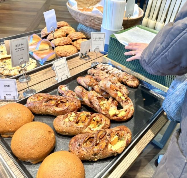 서대문자연사박물관 맛집 피터팬1978 원천점 연희동 빵집 아이랑