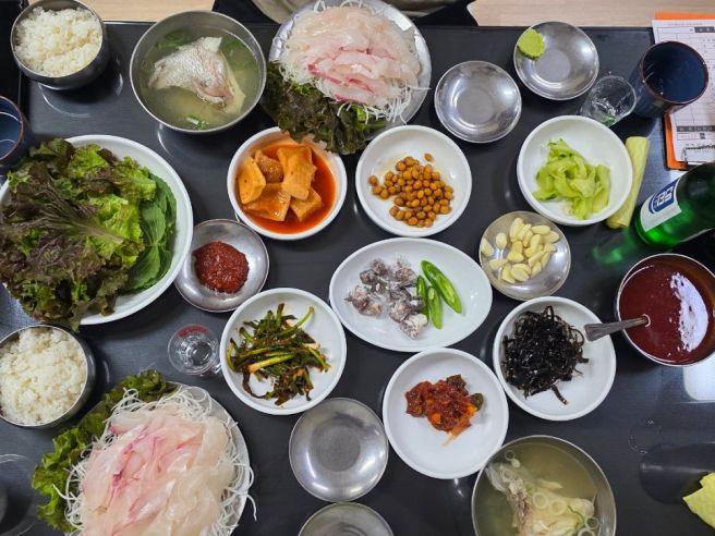 부산여행 중 방문한 부산명물횟집 회백밥 후기