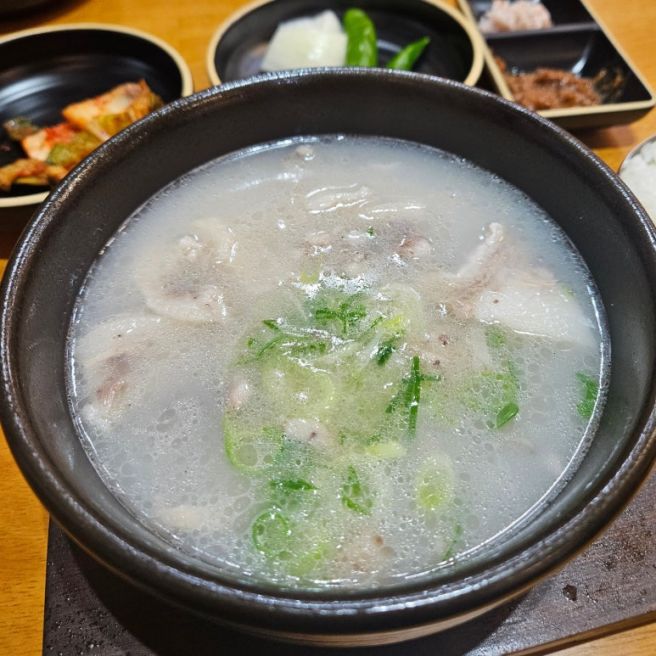 [오송 맛집] 옥산장날순대🐷 80년 전통이 담긴 진한 국밥 한 그릇