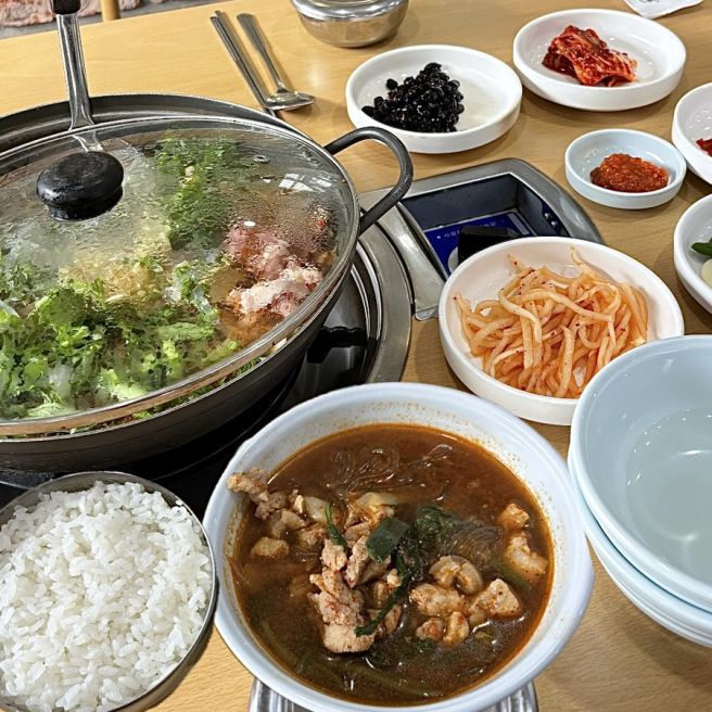 경북 경산 로컬맛집 대보식육식당 신관 돼지찌개 인생맛집
