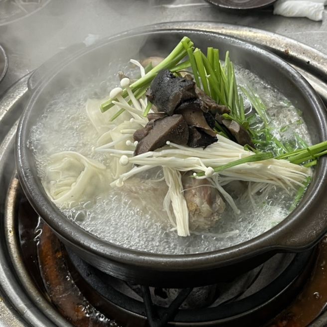 예산 예당호 맛집 예약필수 월척오리주물럭에서 능이오리탕까지 먹고 온 후기