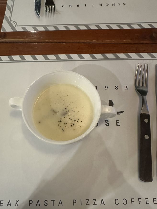 대구 중구 동성로 반월당 오래된 경양식 맛집 풀하우스