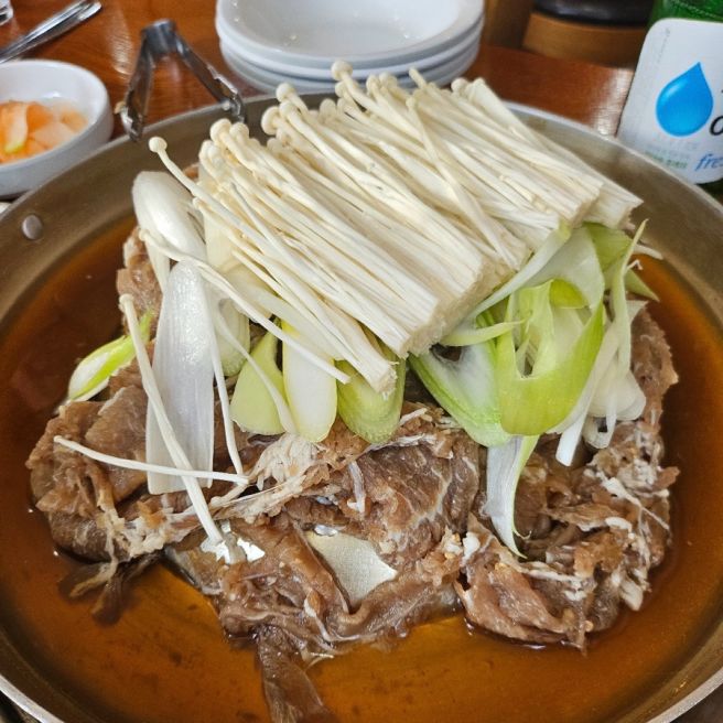 [서울 중구 맛집] 쫄깃 소불고기와 촉촉 어복쟁반 그리고 아삭새콤 닭무침 맛집_평래옥