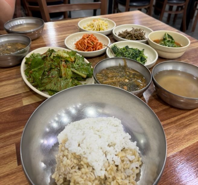 청주여행 육거리시장 9000원 한식맛집 신송보리밥 후기