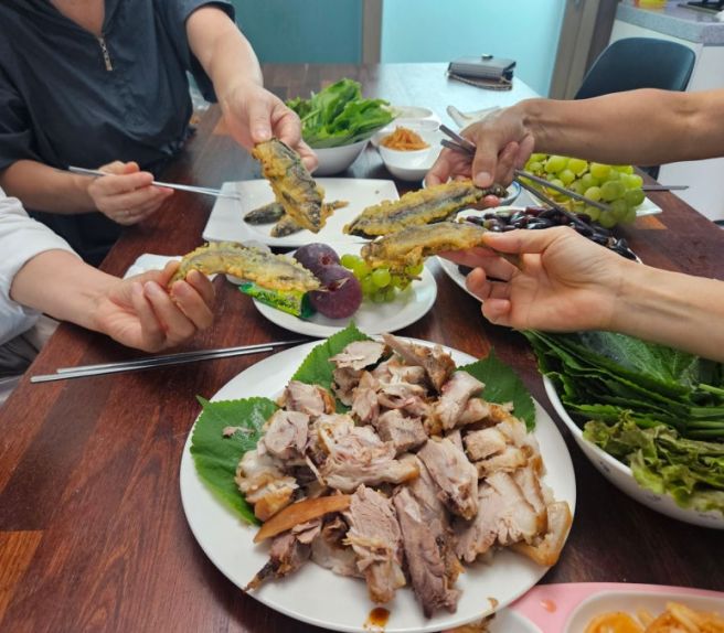 조은하우스 서귀포 독채펜션 친구 부부와 커플 여행 강정천 은어 낚시도 꿀잼