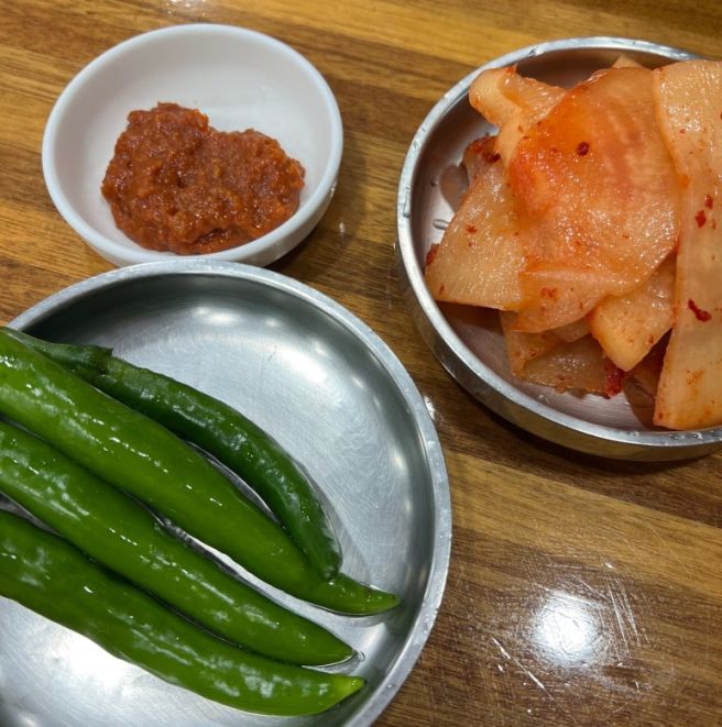 대구 불로시장 맛집, 세월이 담긴 손칼국수 한 그릇[고향손국수]