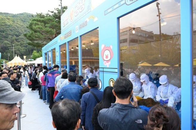 '2025 김천김밥축제’ 첫날 8만 명 대흥행