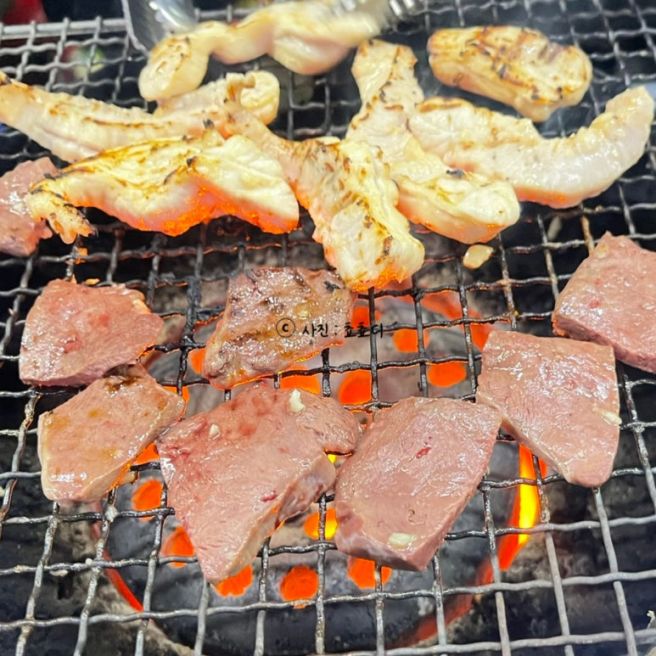 부산 양곱창 맛집 자갈치시장 백화양곱창 모듬 소금 양념 연탄불 구이