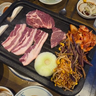 경산 중방동 맛집 향나무집 | 가족외식·회식하기 좋은 고기집