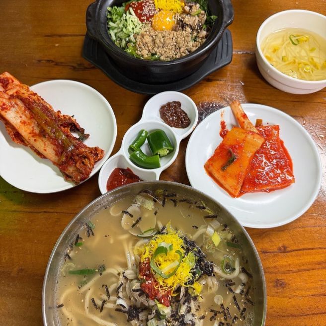 군산 장미칼국수 주말 웨이팅 주차 돌솥비빔밥 칼국수 현지인 맛집 내돈내산 후기