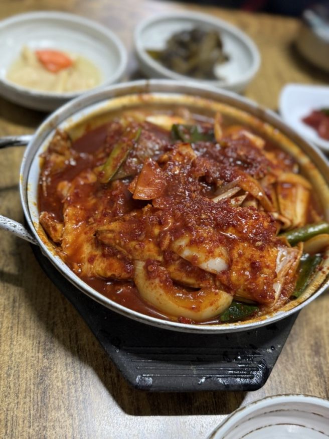 ​[제주 서귀포 맛집] 삼보식당 : 10년째 변함없는 맛, 고등어조림의 GOAT!