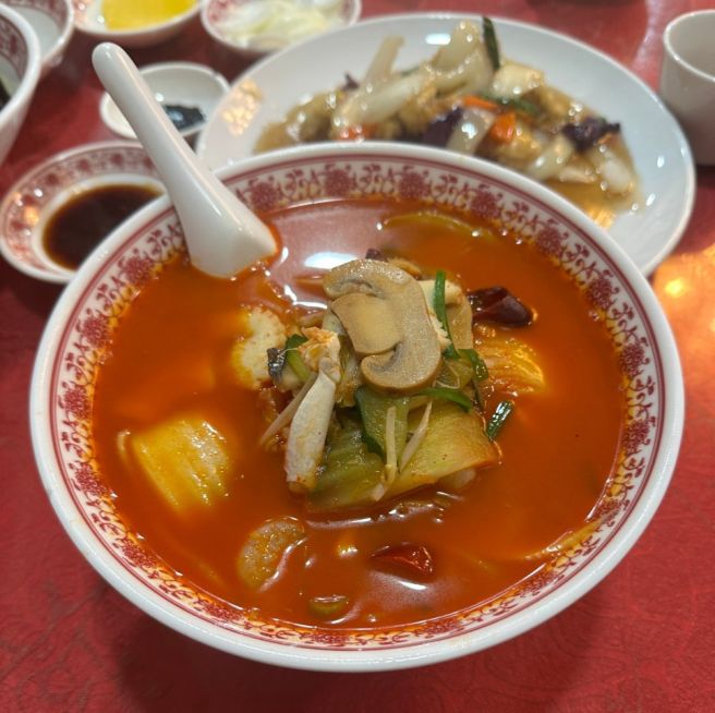 [부산 충무동 맛집] 신흥반점 짬뽕 짜장면 탕수육 맛집