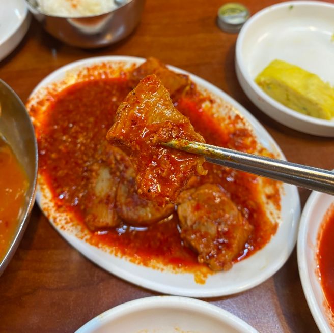마포 공덕 굴다리식당 노포 김치찌개 제육볶음