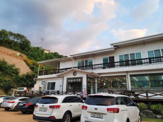 금강뷰가 보이는 금산 제원면 송어회 맛집 전문점 <마달피가든>