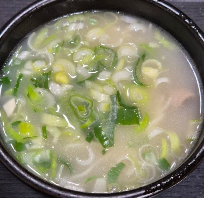 맛집 로드 - 노포 바이블 109. 신설동 옥천옥, 소머리 수육을 담은 설렁탕 노포!