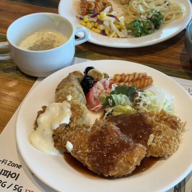 경산 정평역 브런치 맛집/돈까스 무한리필 뷔페 '유생촌 경산시지점'