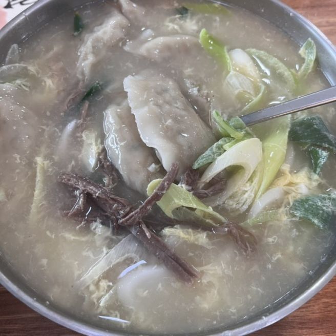 춘천 만천리 바삭한 감자채전과 떡만두국 현지인 맛집, 만천만두국