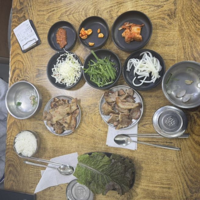 [성북동] 성북동 맛집, 연탄불 기사식당 '쌍다리돼지불백'