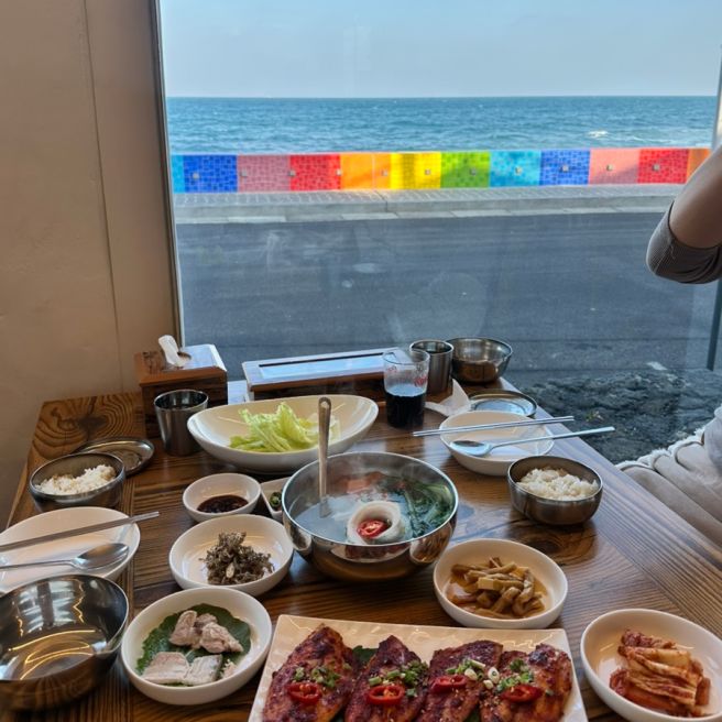 제주도 복집식당 공항근처 오션뷰 맛집 백반기행 갈치국
