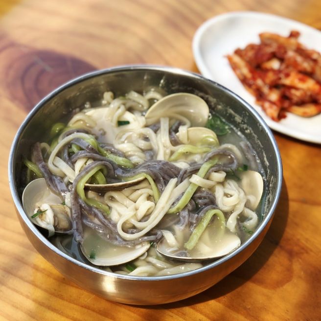 6시내고향 안산 해물칼국수 얼큰칼국수 백합칼국수 팥칼국수 들깨칼국수 맛집 "이조칼국수"