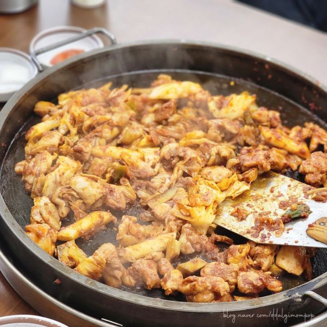 수원 화서역 스타필드 근처 맛집 "홍천닭갈비막국수"