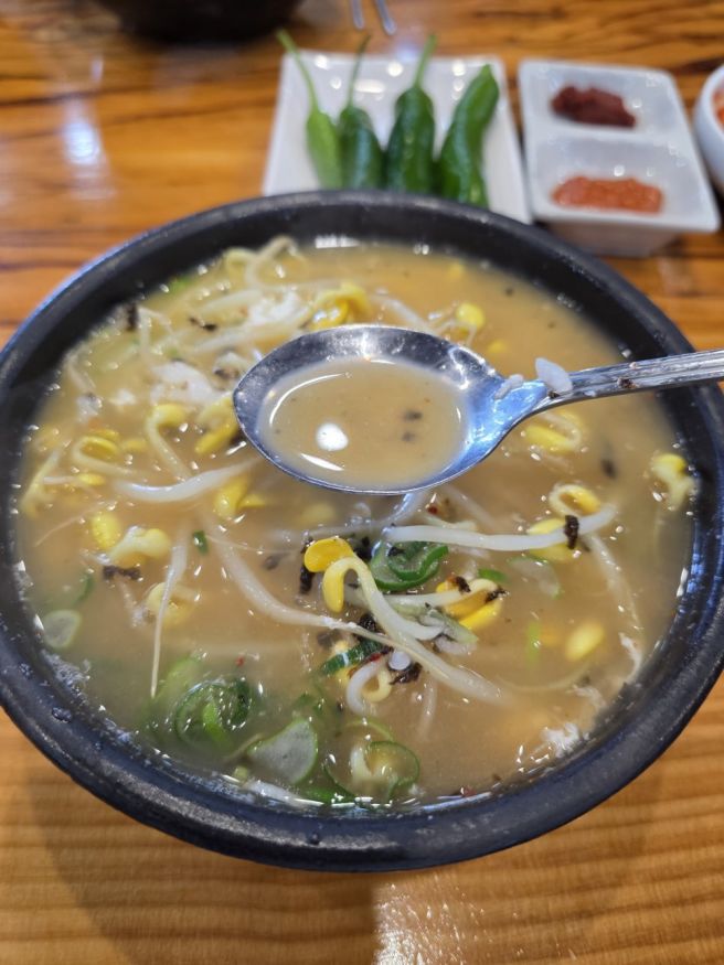 군산 콩나물국밥 맛집 일흥옥 방문기｜해장으로 딱 좋은 진한 국물의 매력