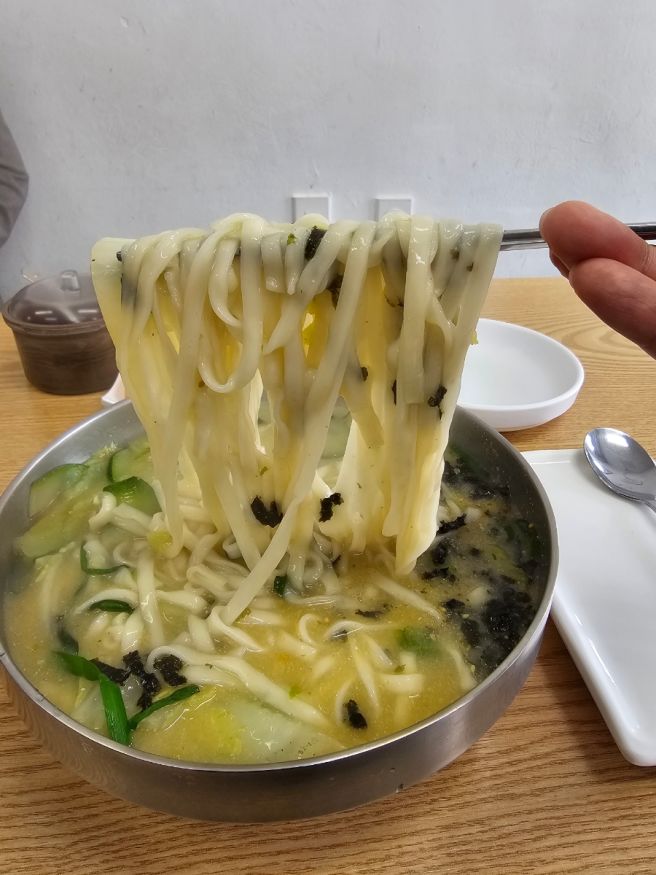 ​[경산 맛집] 나만 알고 싶은 경산 국수 1등집, 강변 '갓국수' 솔직 후기 (내돈내산)