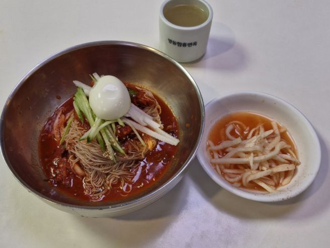 서울/명동성당 명동역 회냉면이 좋은 명동함흥면옥 본점