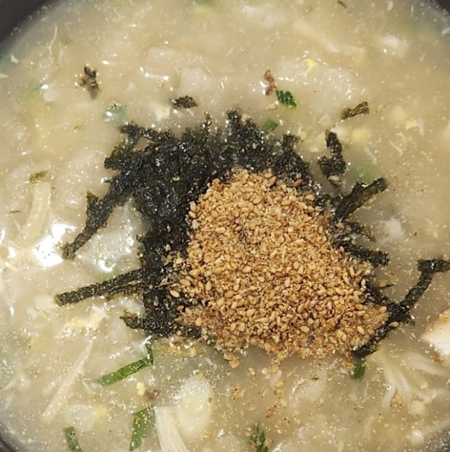 속초중앙시장 맛집 감나무집 내돈내산｜재료 소진되면 끝! 점심에 먹어본 유명한 감자옹심이 한 그릇