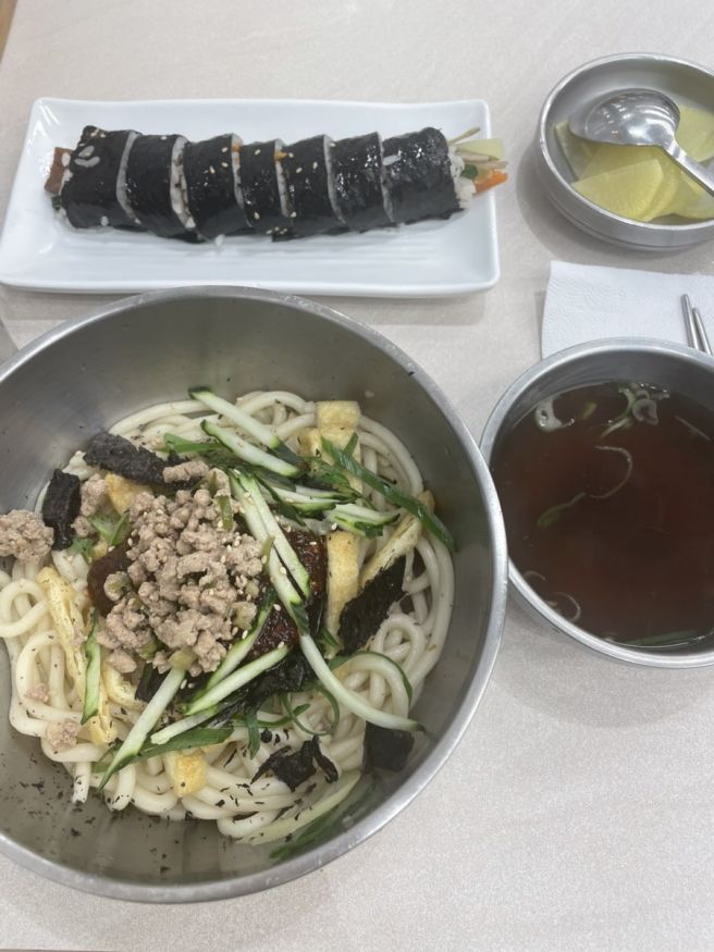 대구 동성로 맛집 미진분식 본점｜김밥, 비빔우동 먹고 온 후기