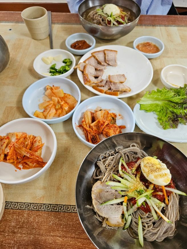철원 시원한 막국수와 쫄깃한 편육이 맛있는 내대막국수