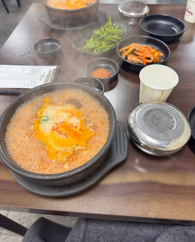 전주 여행ㅣ 교동샌드, 풍남제과 초코파이, 남문시장, 조점례남문피순대, 성미당 전주비빔밥, 금성당