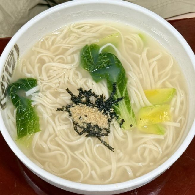 3147번째 식당 / 골목안손국수 / 경북 안동: 오랜 국수가 가진 결기