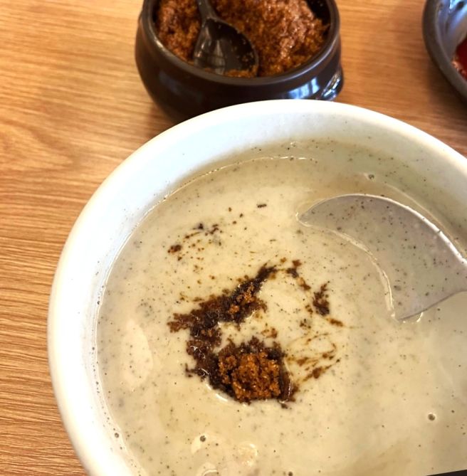 경주 황리단길 아침식사 및 로컬 맛집 분석: 1956년 전통 ‘경주 원조콩국’ 방문기