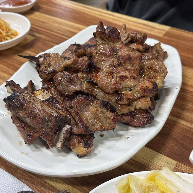 🔥 남포동 점심 뭐 먹지? 40년 전통 숯불직화 돼지갈비 — 산수갑산