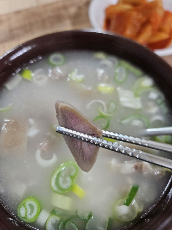 종로 유진식당, 7천원으로 즐기는 국밥 노포 감성